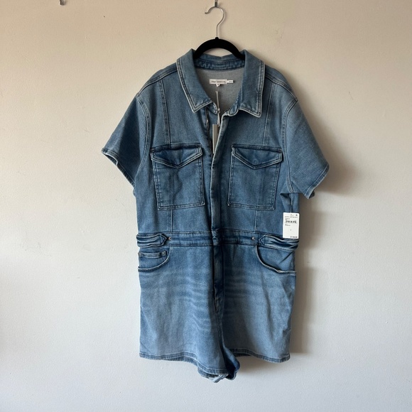 Good American Fit For Success Zip Front Short Sleeve Short Jumpsuit size 6 - 3XL - Picture 4 of 9